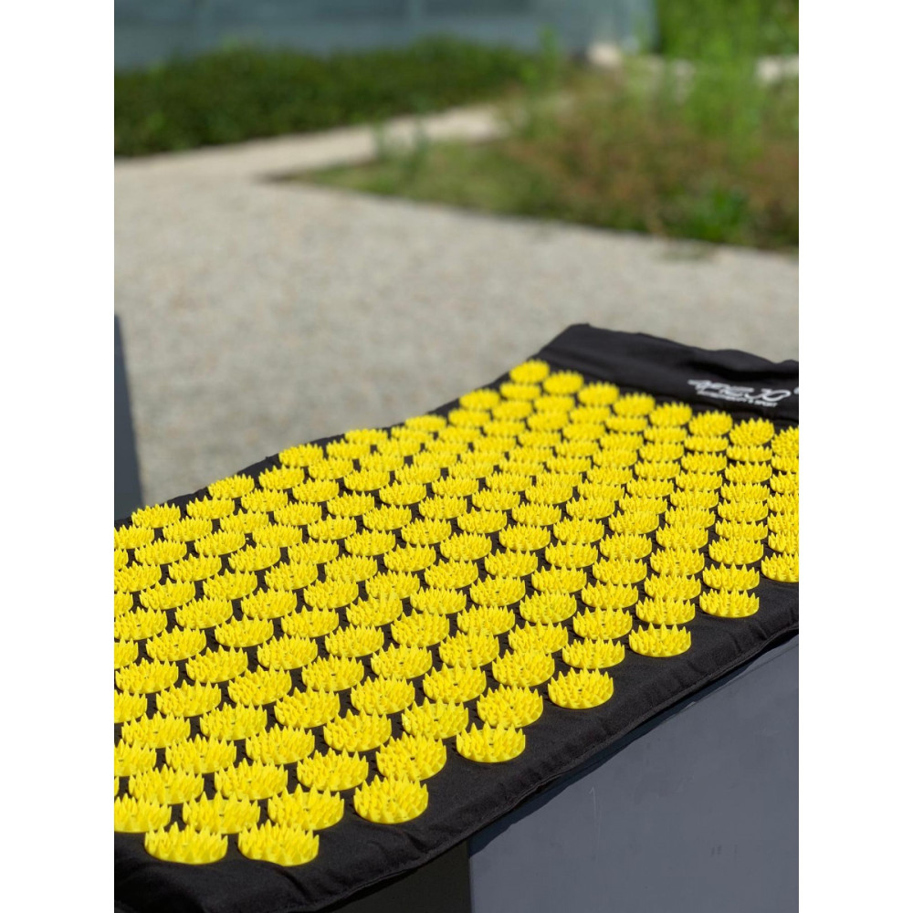 Килимок акупунктурний 4FIZJO Аплікатор Кузнєцова 72 x 42 см Black/Yellow 4FJ0231