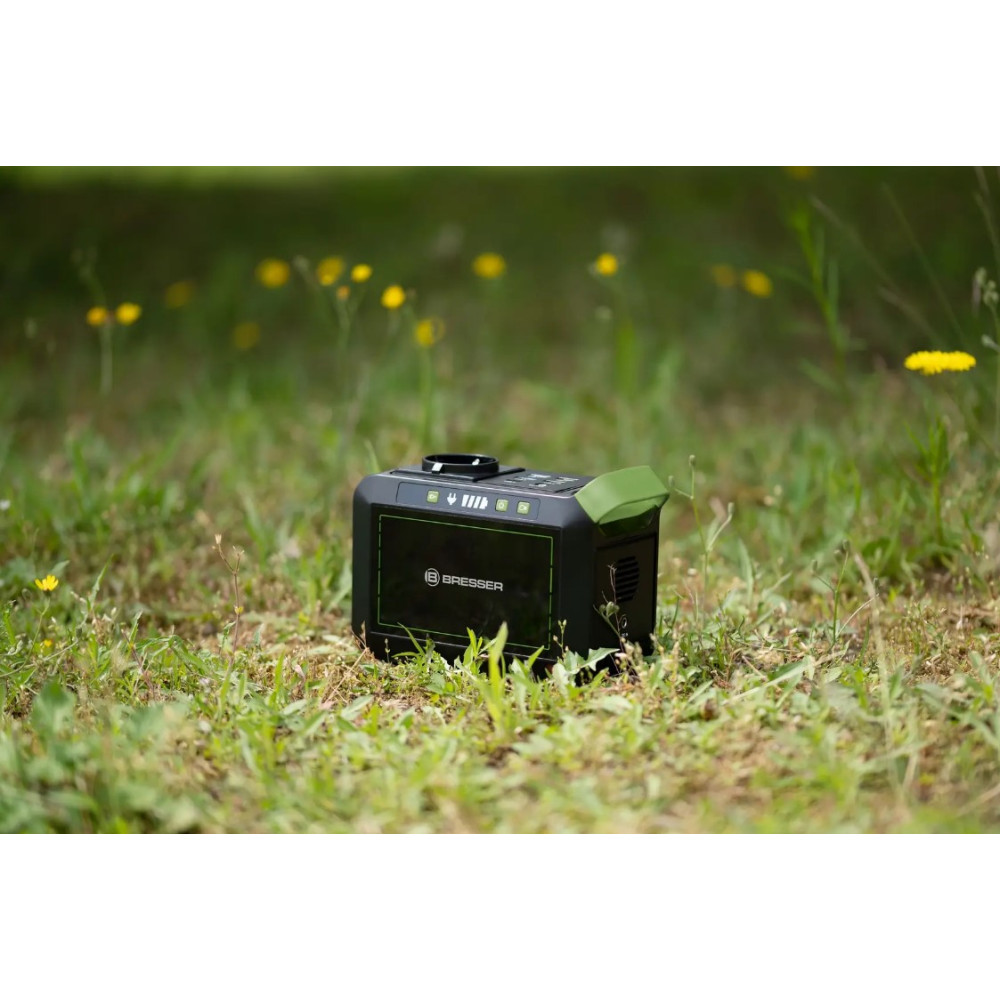 Портативна зарядна станція Bresser Mobile Power Station 88.8 Watt (9638100) 930153