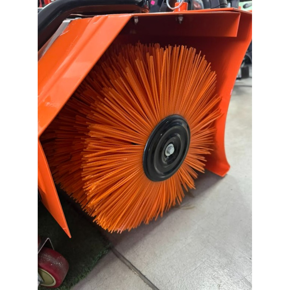 Підмітальна машина GTM бензинова самохідна (SW600)