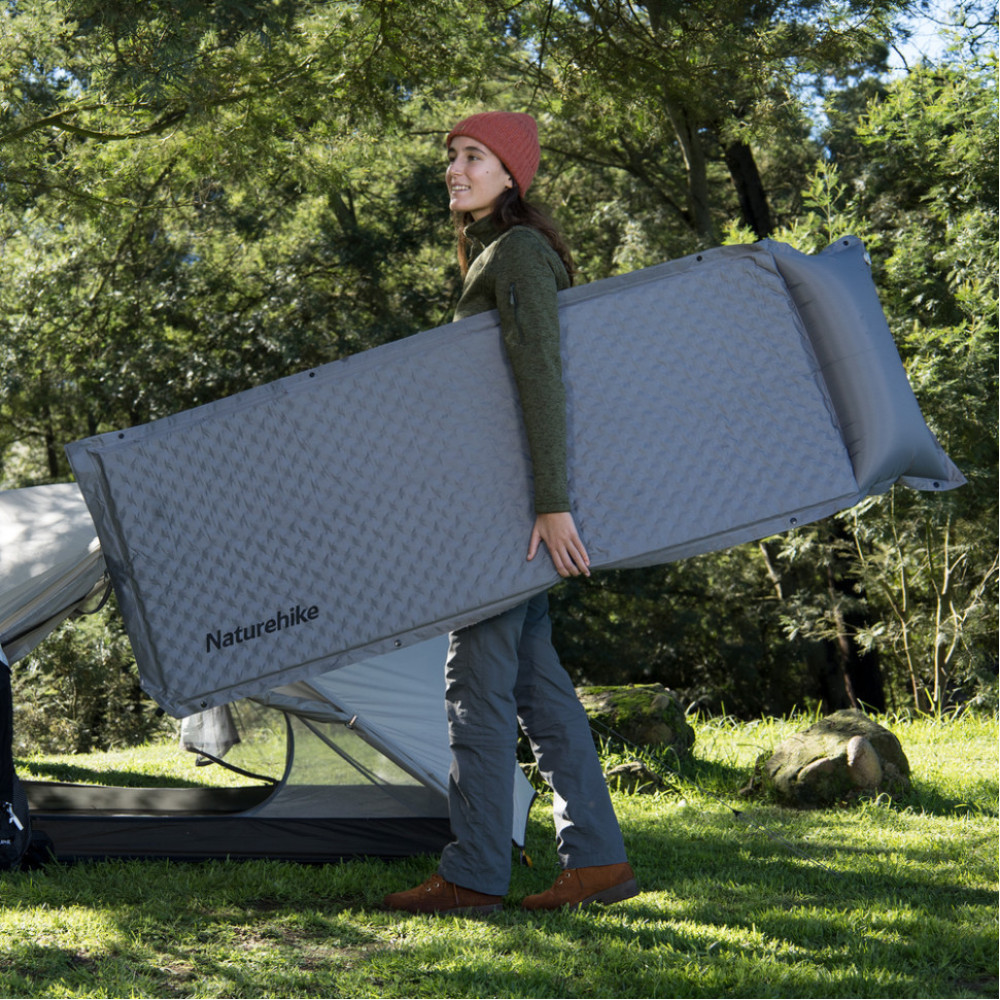 Килимок самонадувний одномісний з подушкою Naturehike CNK2300DZ014, 60мм, графіт (6976507663953)