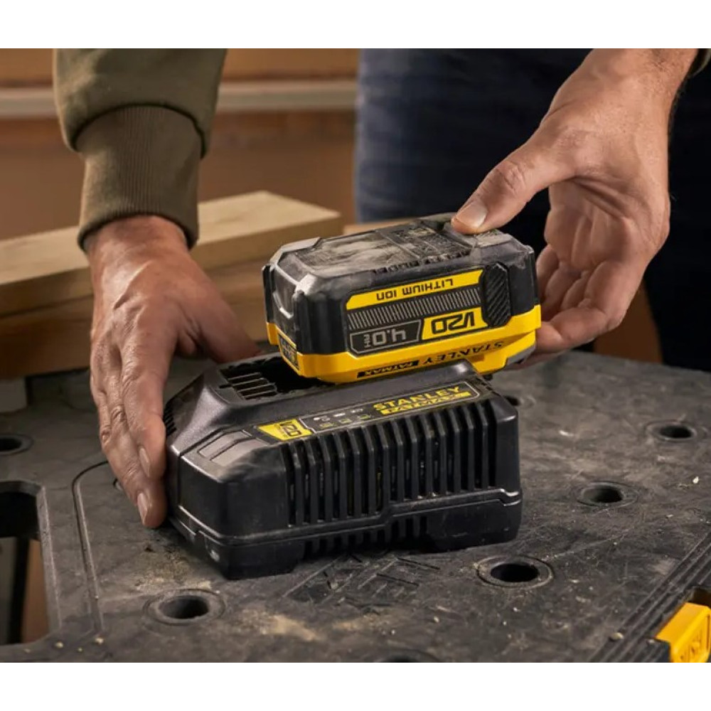 Зарядний пристрій та 1 акумулятор Stanley FATMAX SFMCB14M1