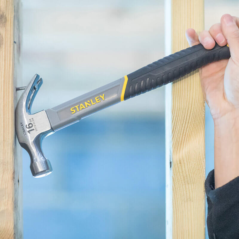 Молоток Fiberglass с весом головки 450 г, с загнутым гвоздодером STANLEY STHT0-51309