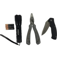 Універсальний інструмент Stanley MULTI-TOOL 12 в одному + ніж кишеньковий + ліхтарик (STHT81502-0)