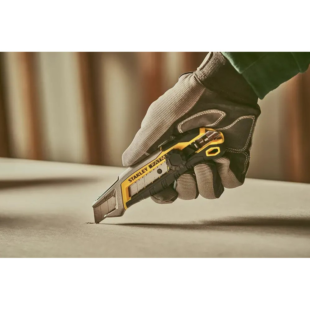 Ніж Stanley Fatmax Integrated Snap Knife 18 х 165 мм (FMHT10592-0)