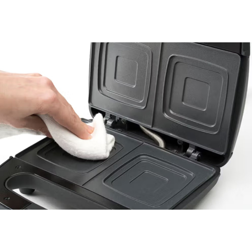 Бутербродница Black&Decker BXSA753E