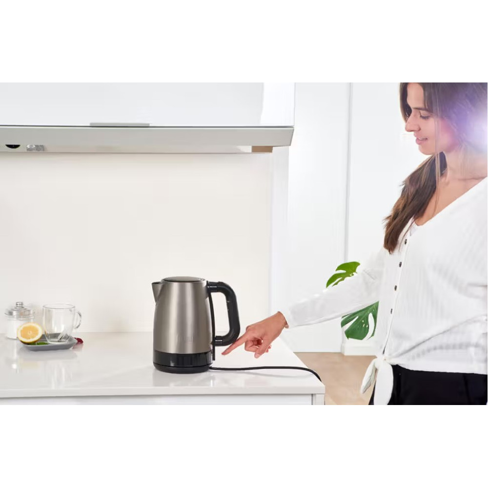 Електрочайник Black&Decker BXKE2201E