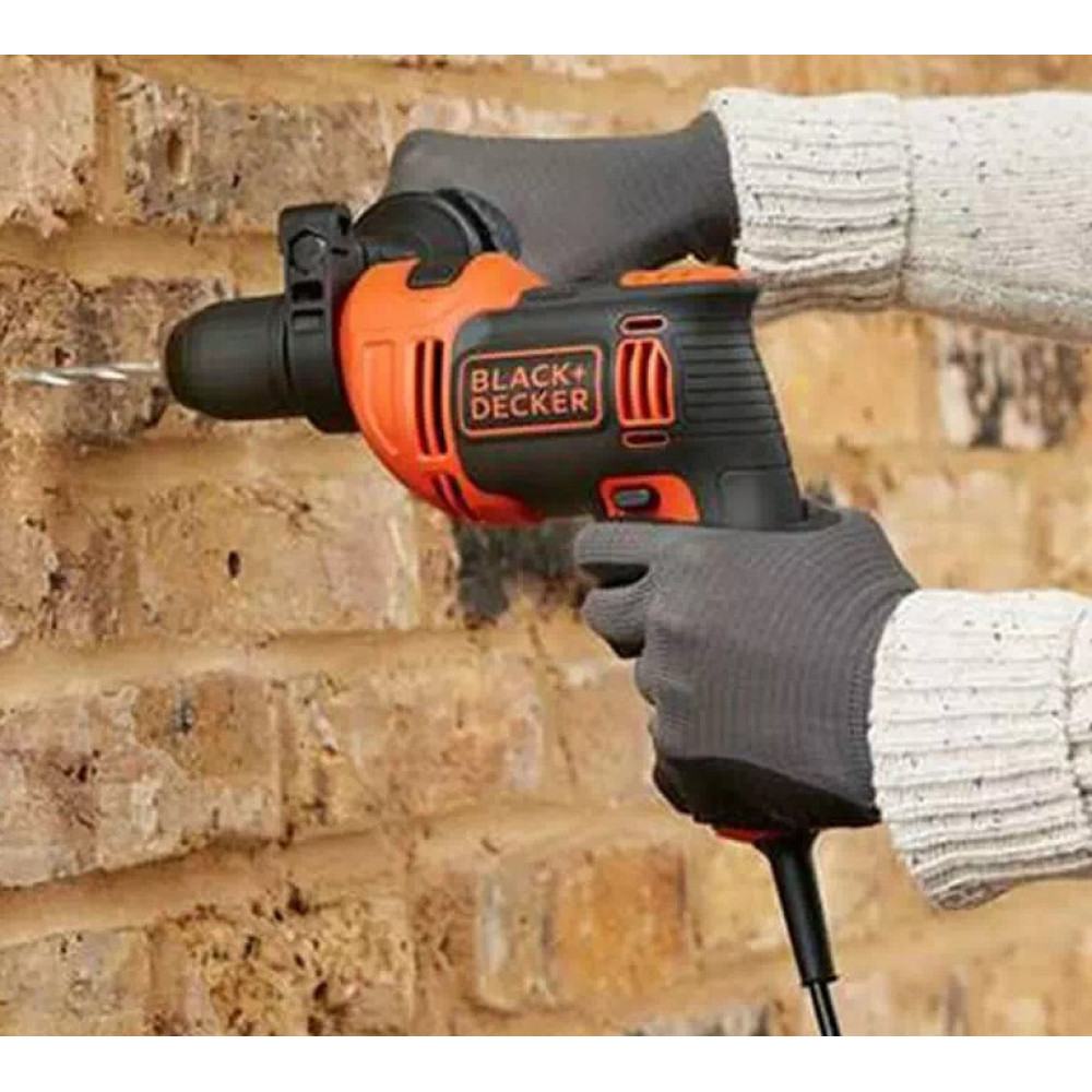 Дриль мережевий ударний Black&Decker BEH550K