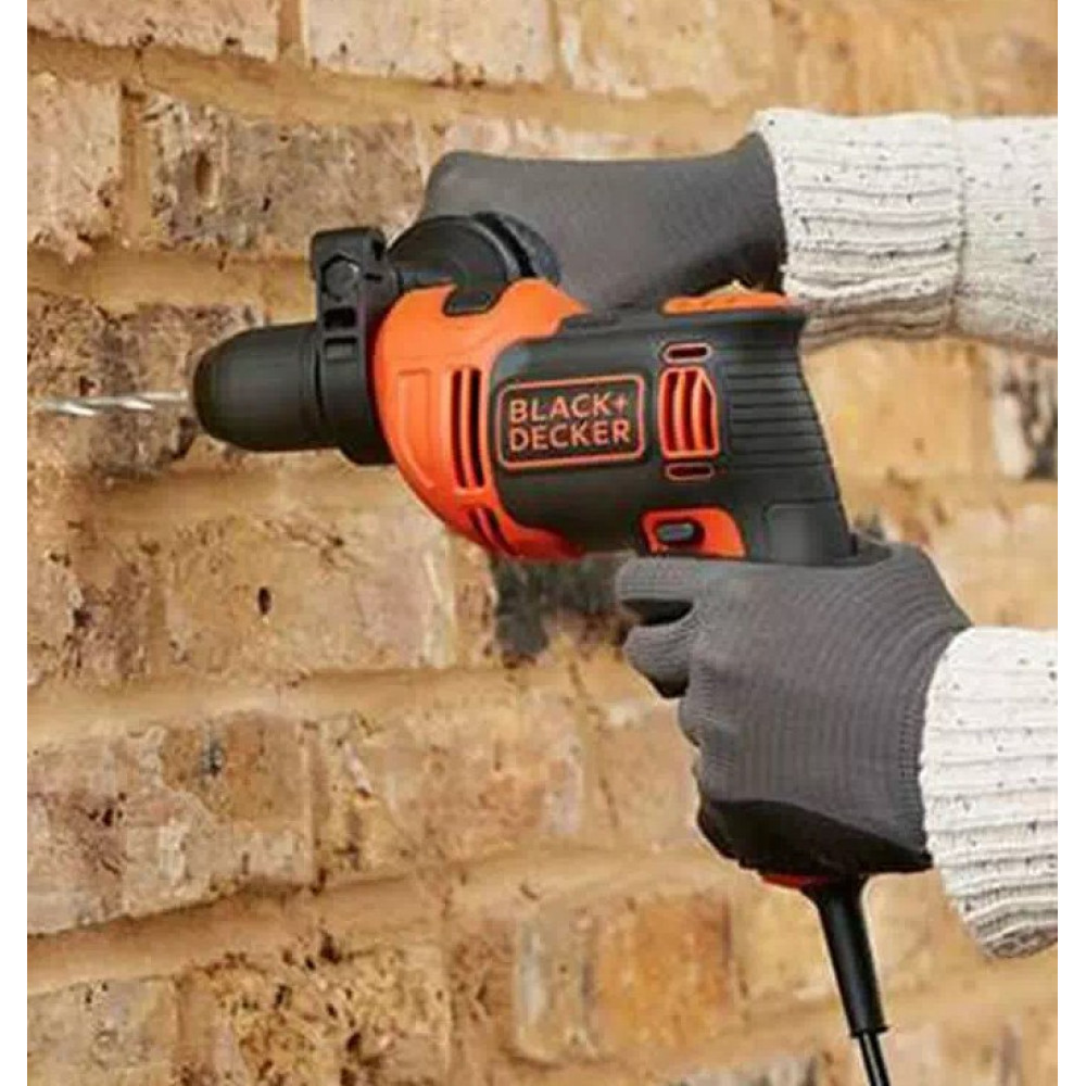 Дриль мережевий ударний Black&Decker BEH710