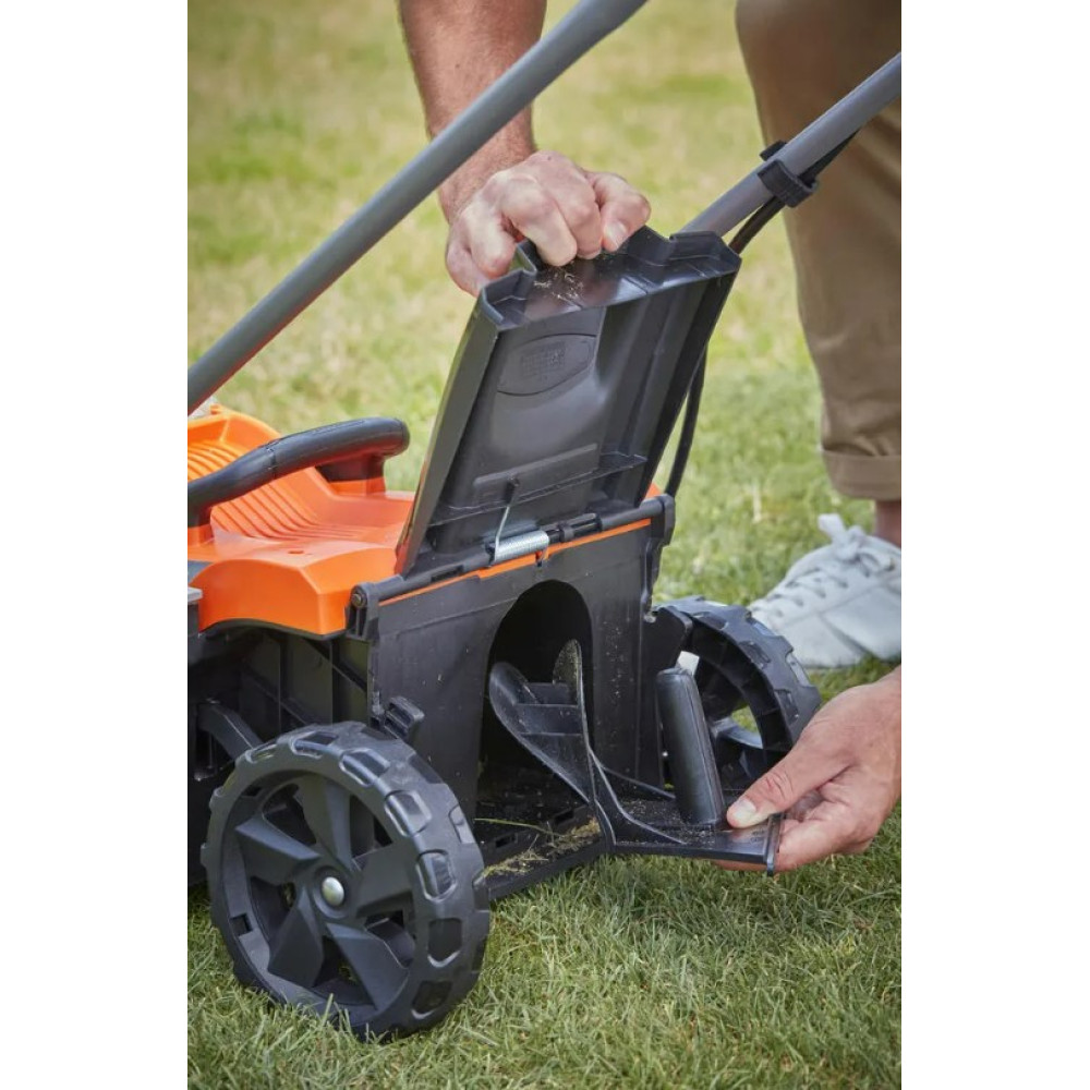 Газонокосарка акумуляторна Black&Decker BCMW3318L2