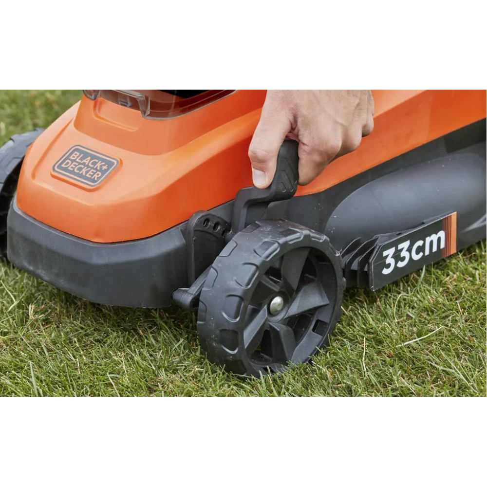 Газонокосарка акумуляторна Black&Decker BCMW3318L2