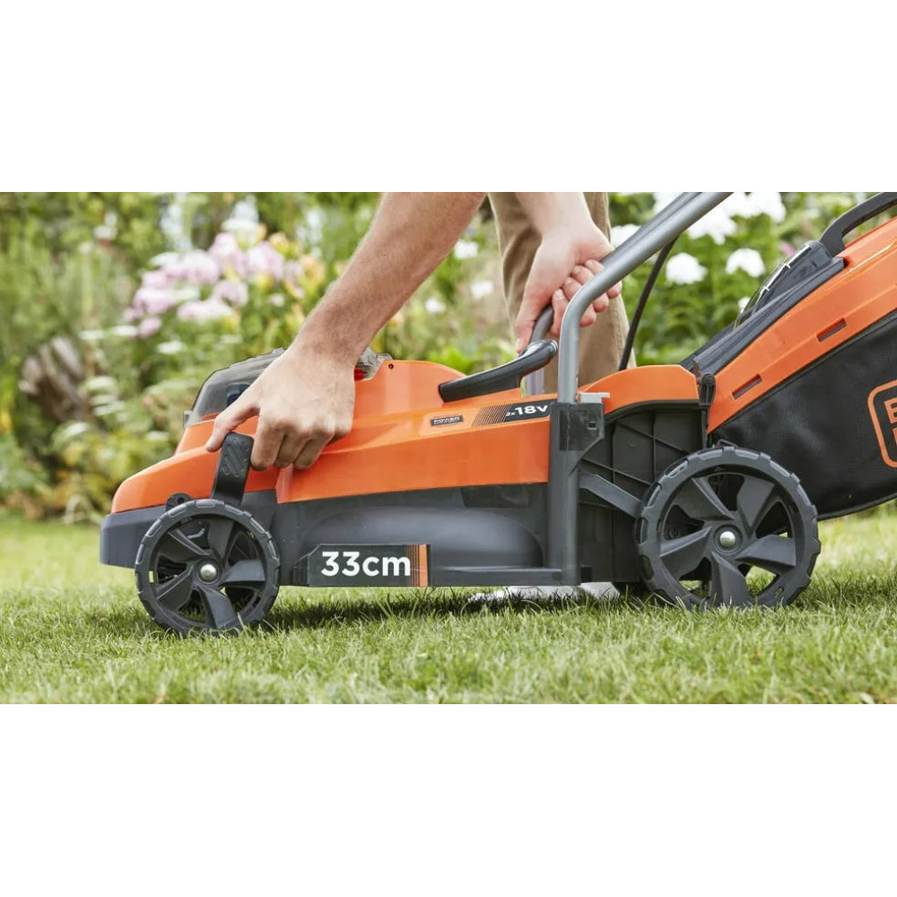 Газонокосарка акумуляторна Black&Decker BCMW3318L2