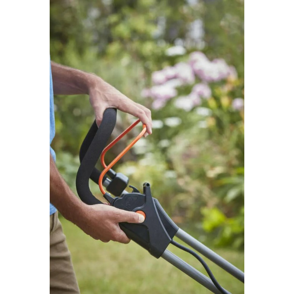 Газонокосарка акумуляторна Black&Decker BCMW3336L1