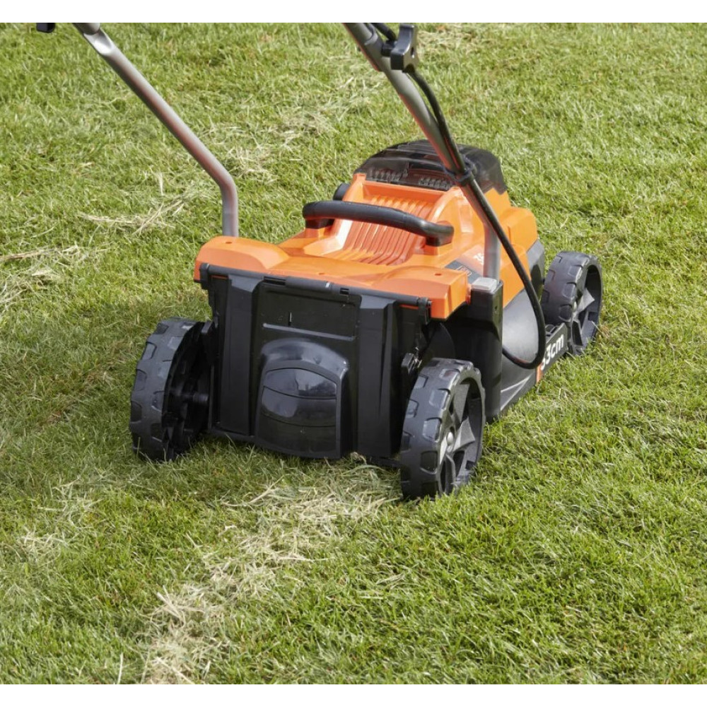 Газонокосарка акумуляторна Black&Decker BCMW3336L1
