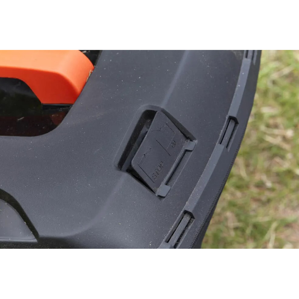 Газонокосарка акумуляторна Black&Decker BCMW3336L1