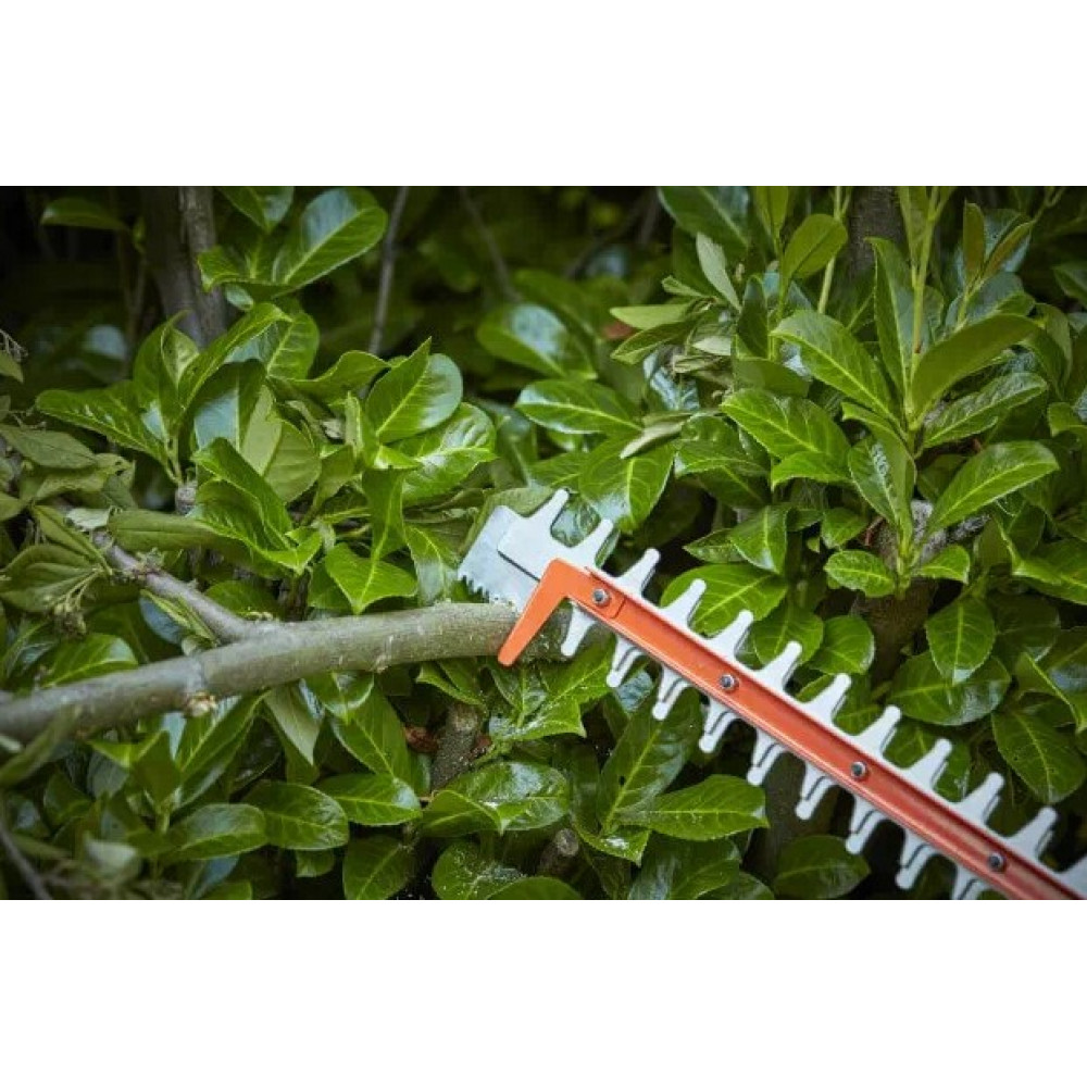 Кусторез электрический Black&Decker BEHTS551