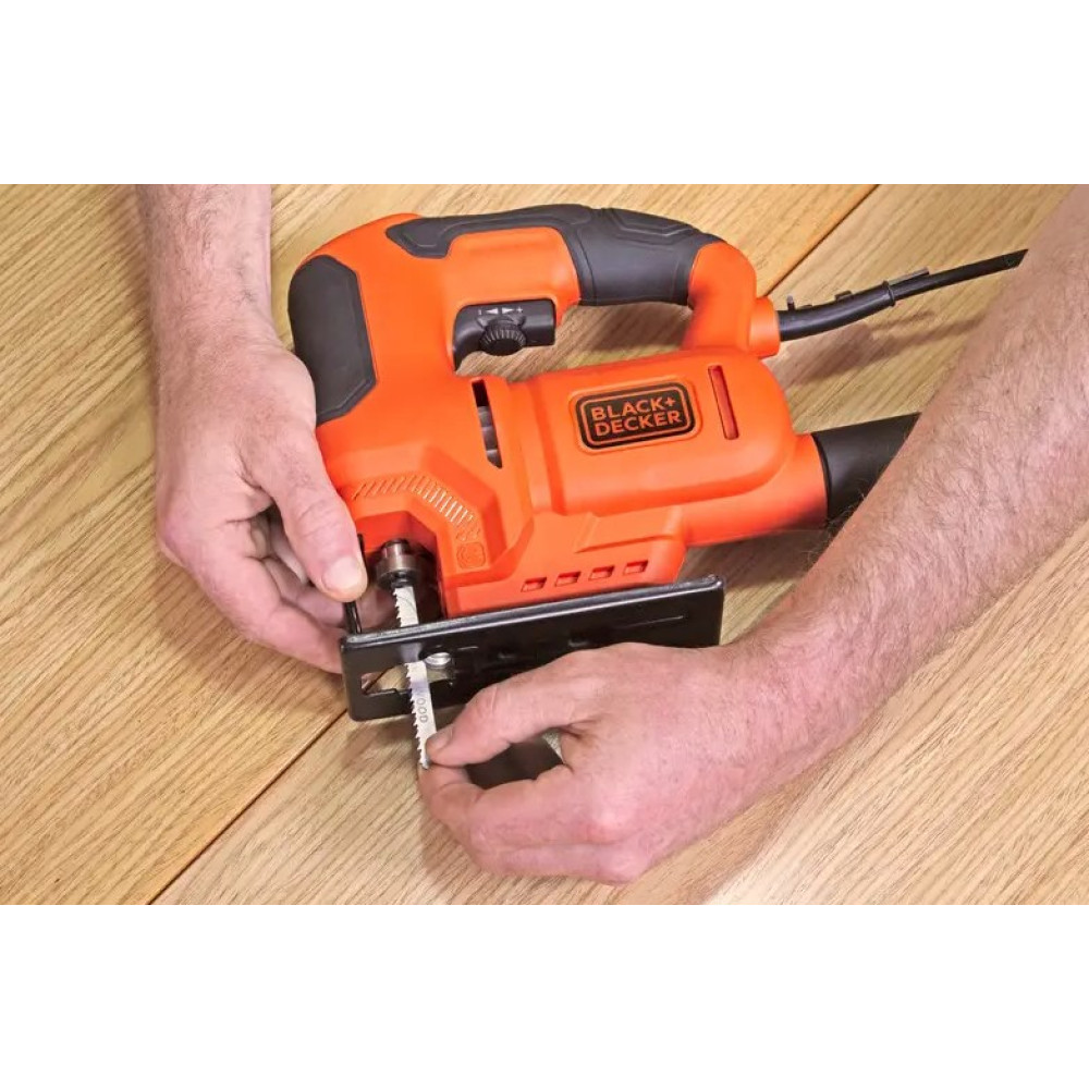 Лобзик электрический Black&Decker BES603
