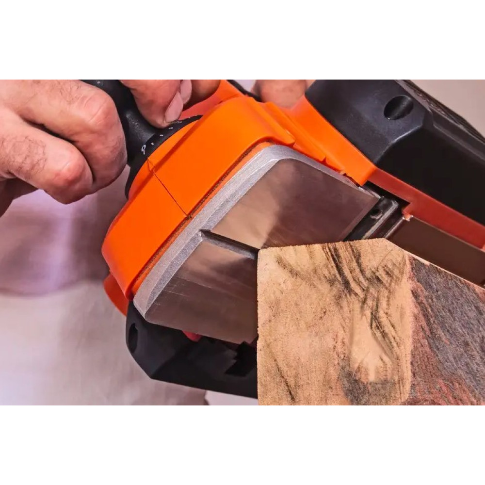 Рубанок сетевой Black&Decker BEW712