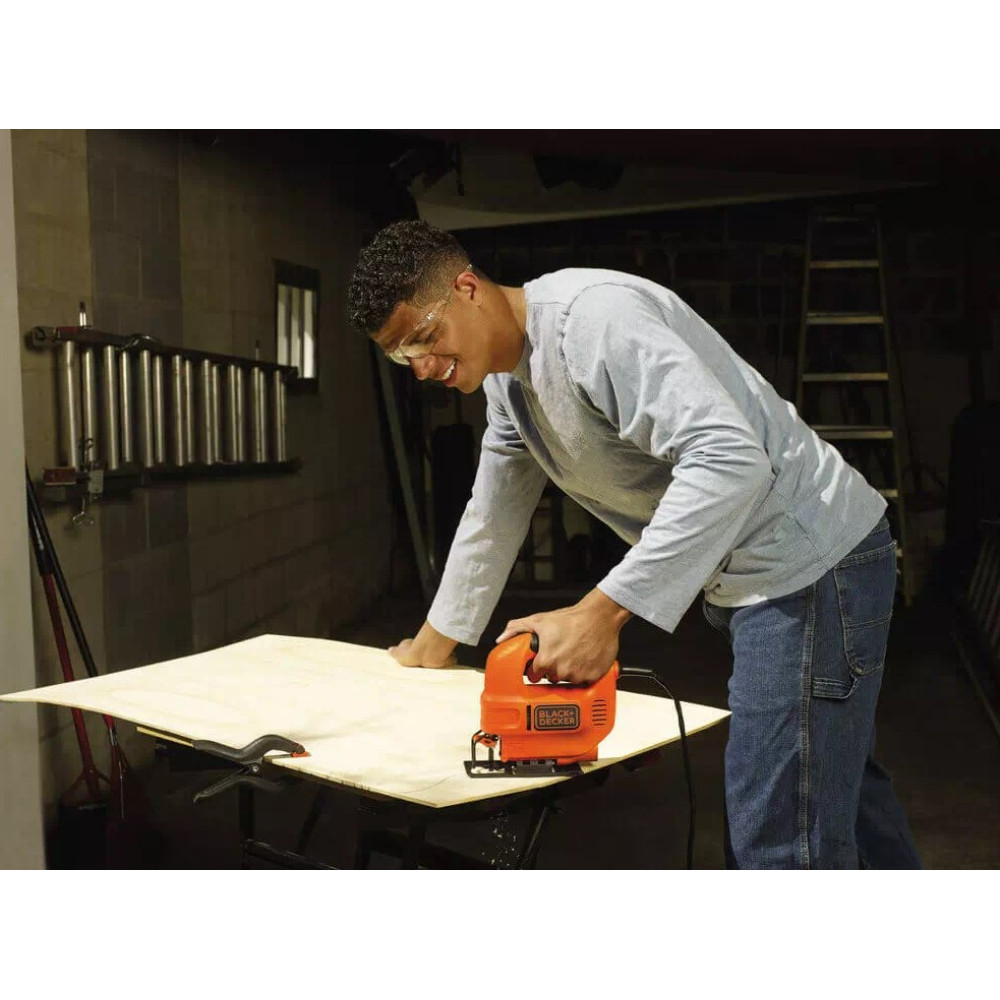 Лобзик электрический Black&Decker KS501