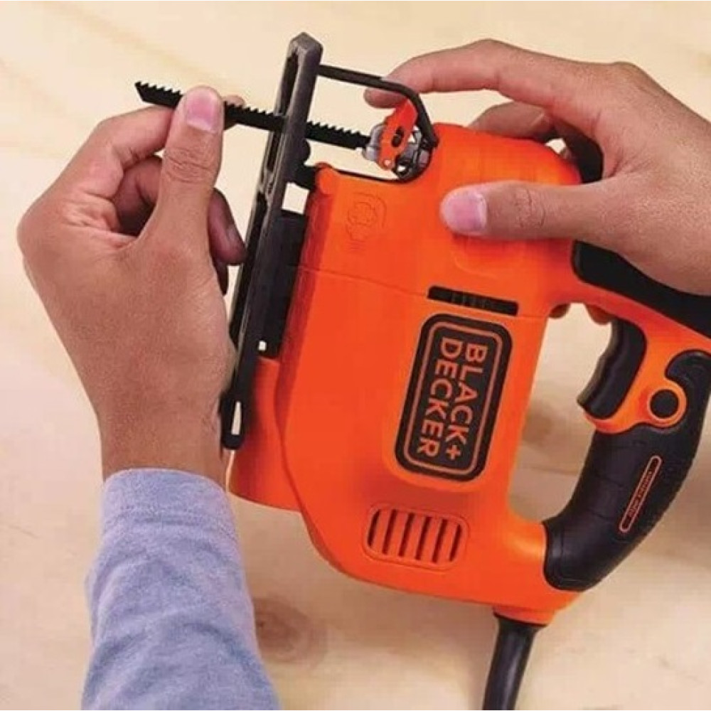 Лобзик електричний Black&Decker KS701E