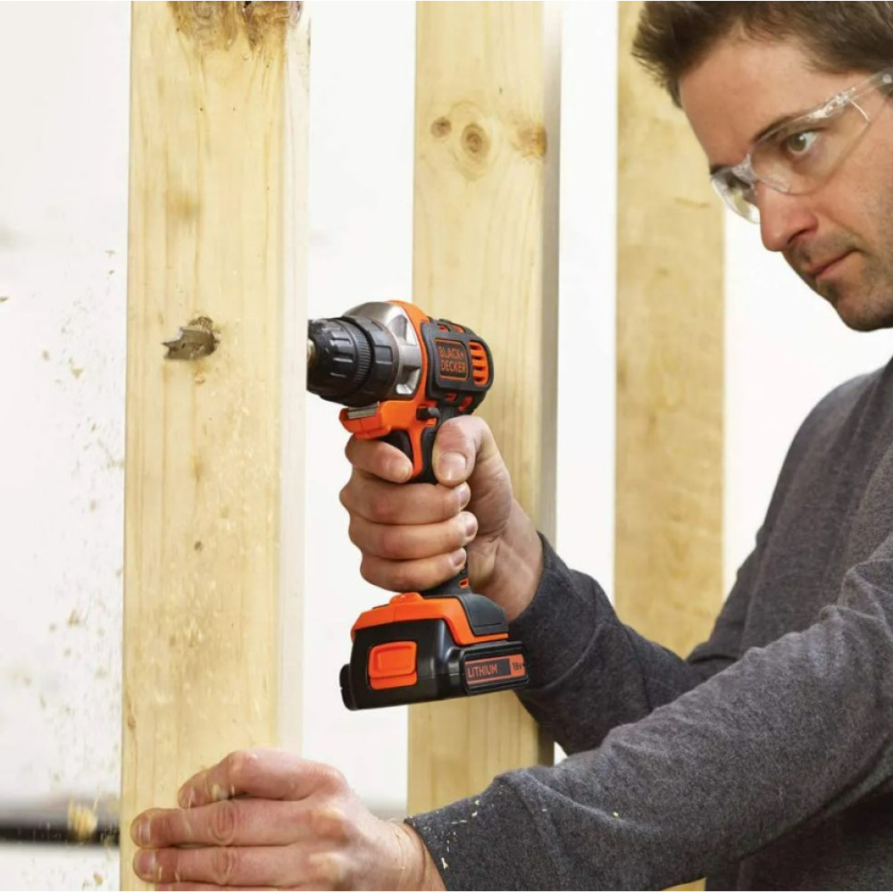 Багатофункціональний інструмент Black&Decker MT218KB
