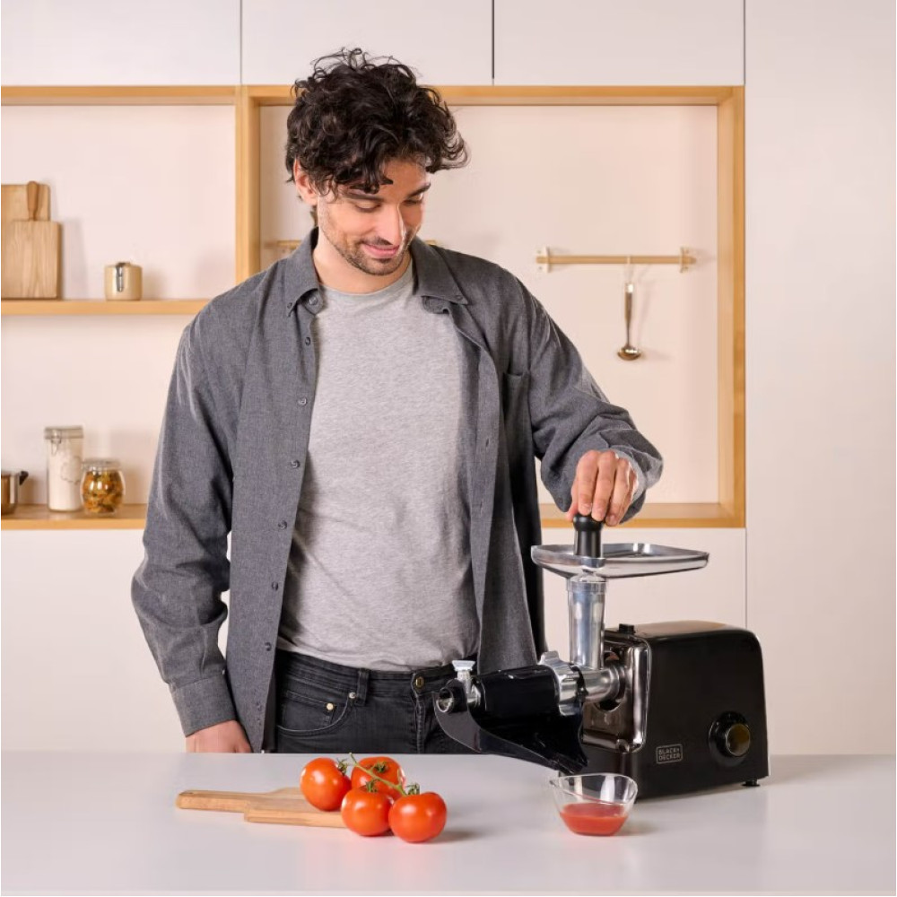 Мясорубка Black&Decker BXMMA2200E