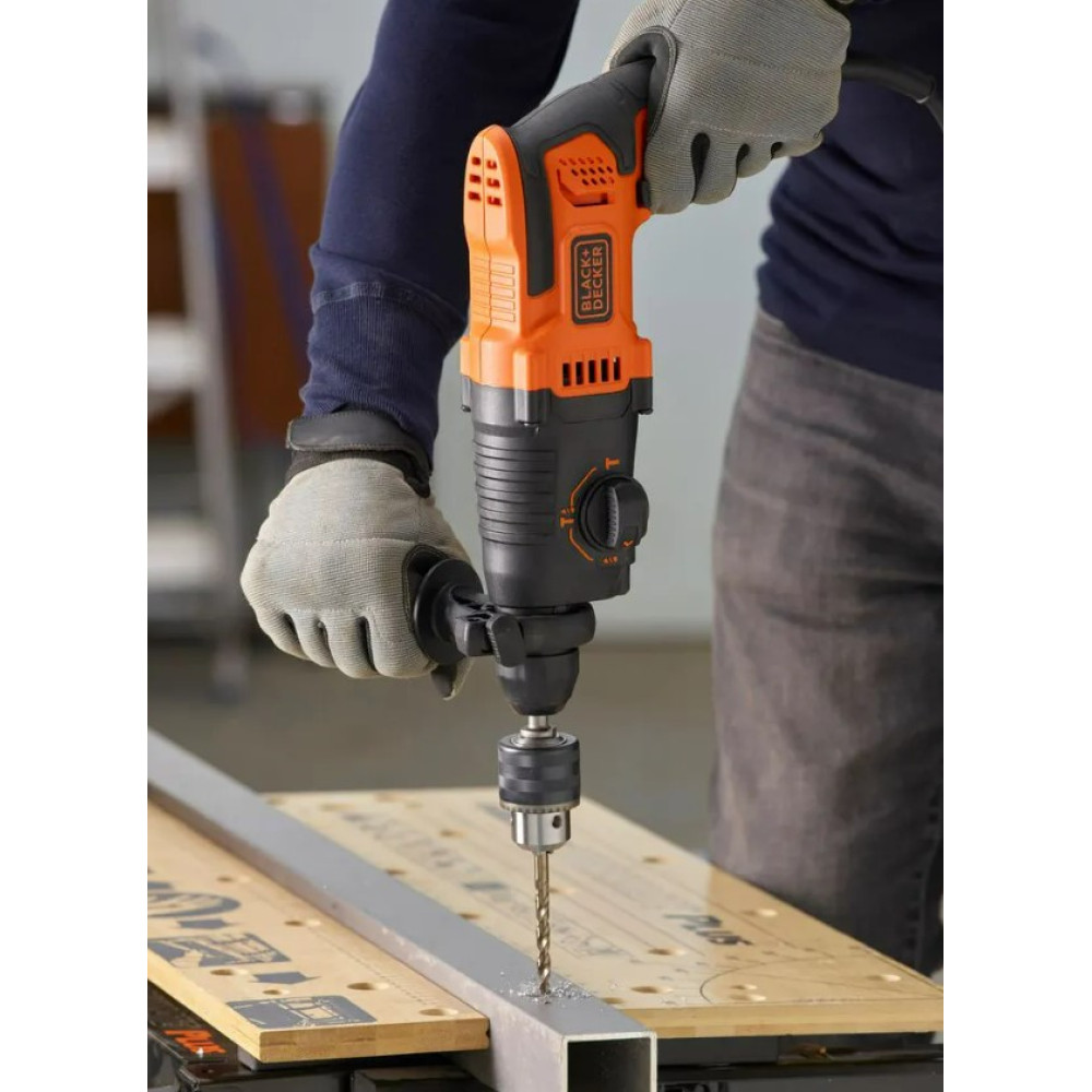 Перфоратор мережевий Black&Decker BEHS01K