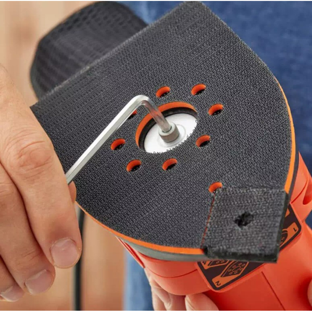 Вибрационная шлифмашина Black&Decker BEW200