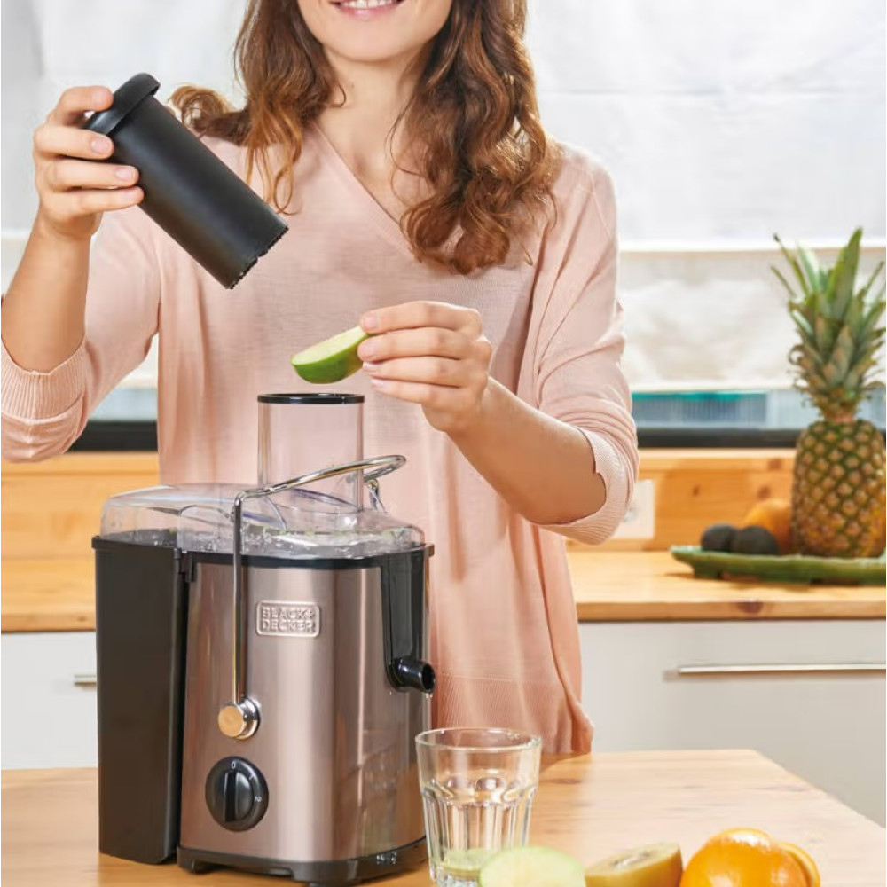 Соковитискач Black&Decker BXJE600E
