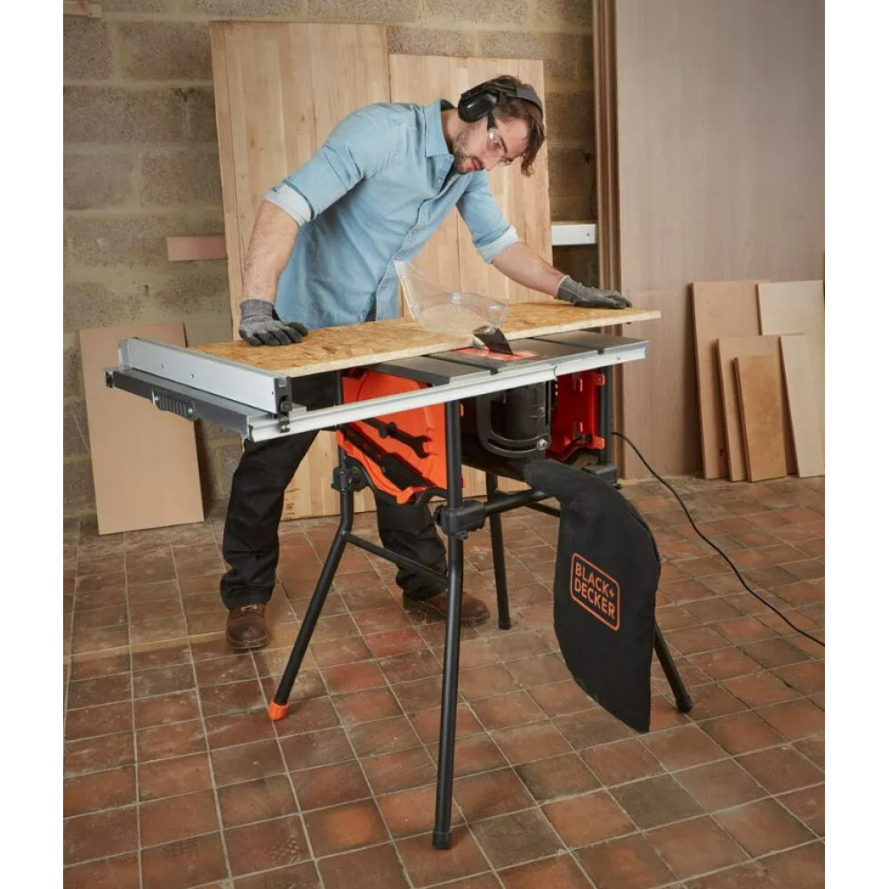 Пила настільна мережева Black&Decker BES720