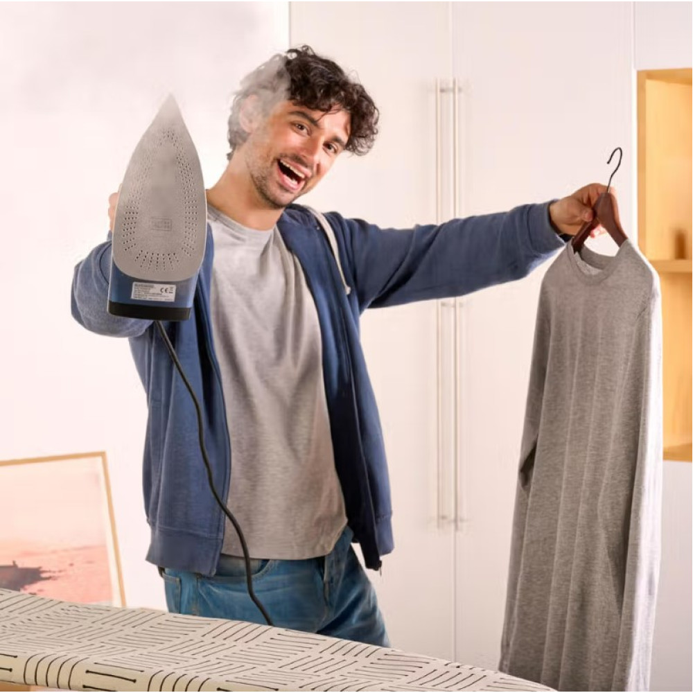 Праска Black&Decker BXIR2801E