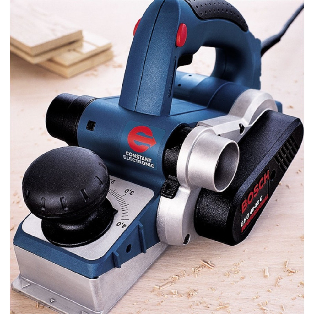 Рубанок Bosch Professiona GHO 40-82 C 850 Вт (0.601.59A.760)