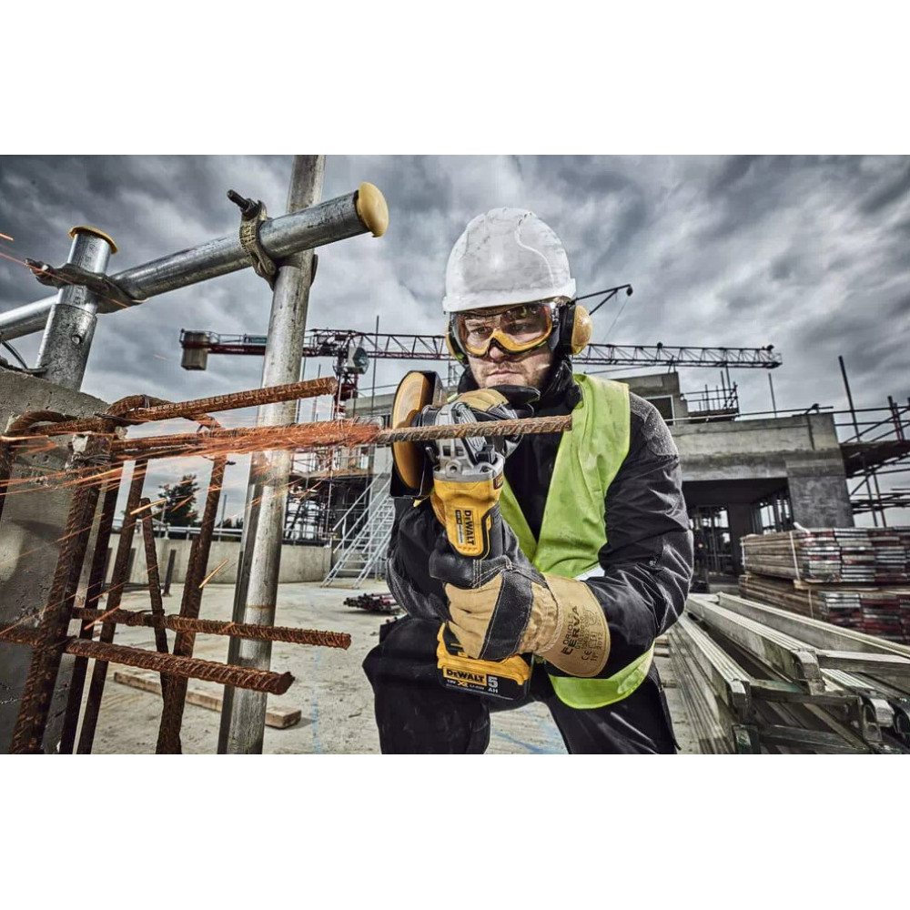Аккумуляторная угловая шлифмашина DeWalt без АКБ и ЗУ DCG406N