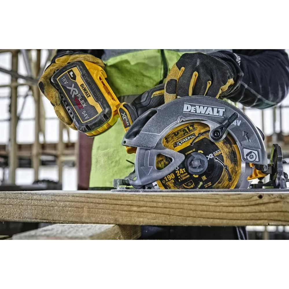 Пила дискова акумуляторна DeWalt без АКБ та ЗП DCS578NT