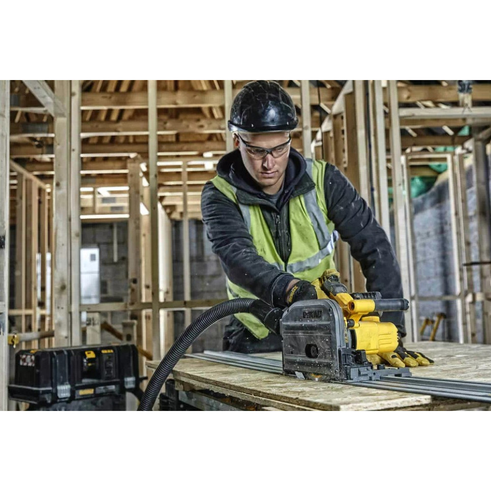 Пила дисковая аккумуляторная DeWalt без АКБ и ЗУ DCS520NT