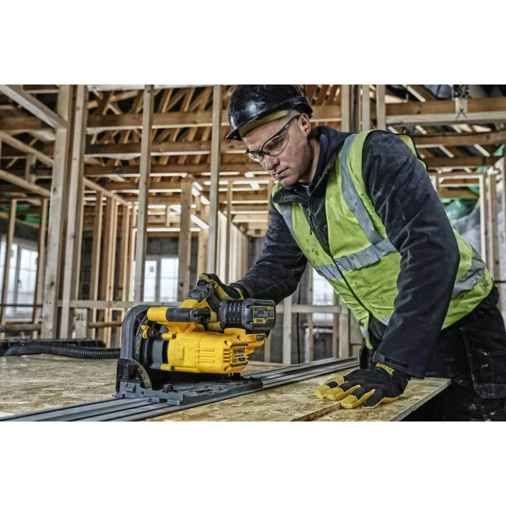 Пила дисковая аккумуляторная DeWalt без АКБ и ЗУ DCS520NT