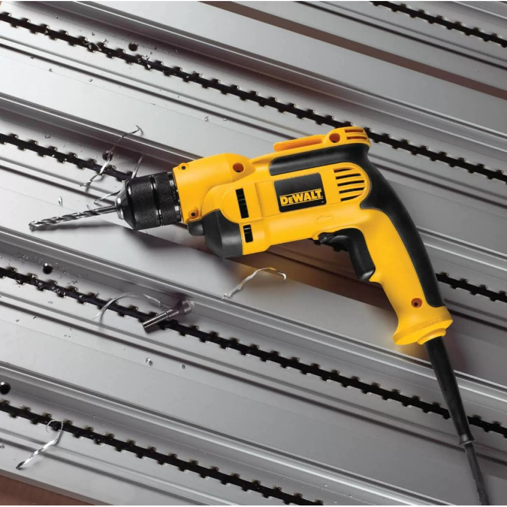 Дрель сетевая DeWalt DWD112S
