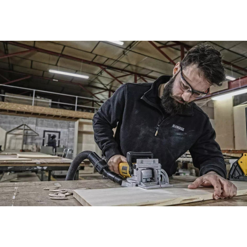 Фрезер мережевий DeWalt DW682K