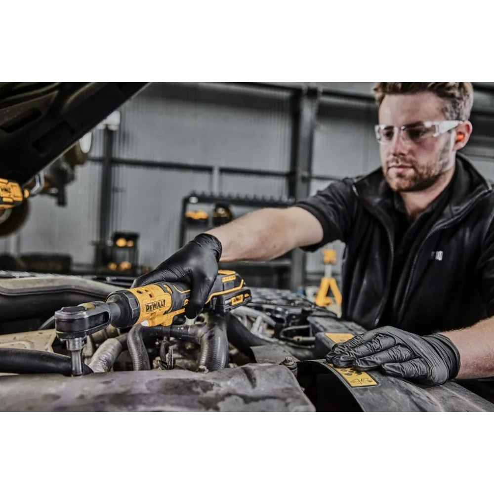 Гайкокрут кутовий - ключ-храповик акумуляторний DeWalt з АКБ та ЗП DCF512D1G