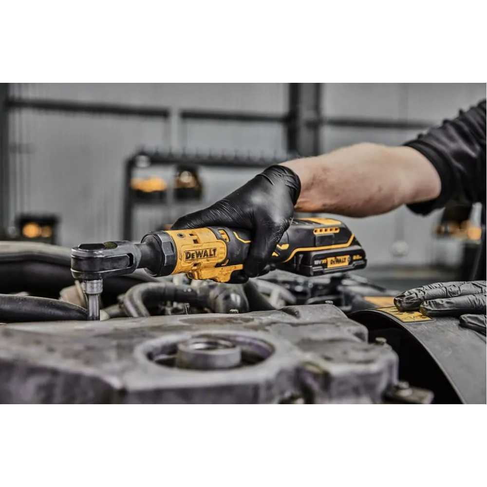 Гайкокрут кутовий - ключ-храповик акумуляторний DeWalt з АКБ та ЗП DCF512D1G