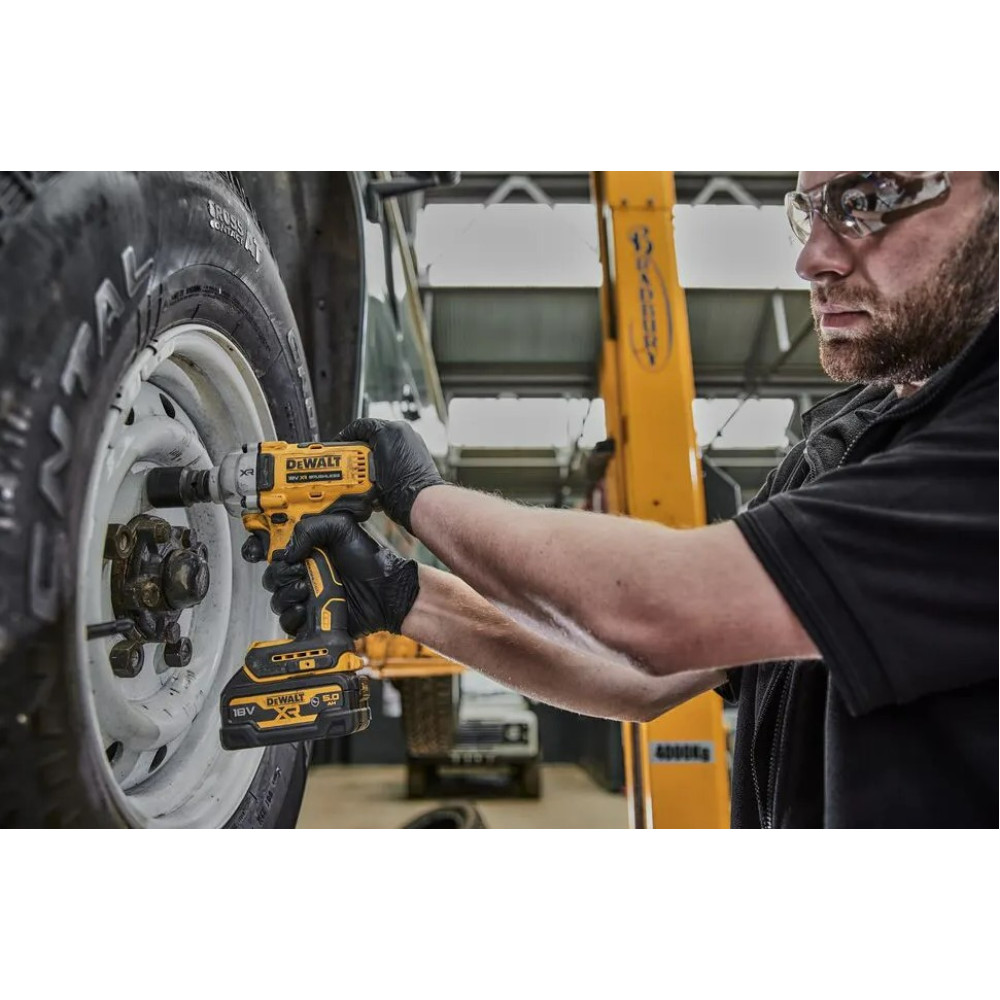 Гайкокрут ударний акумуляторний DeWalt без АКБ та ЗП DCF891N