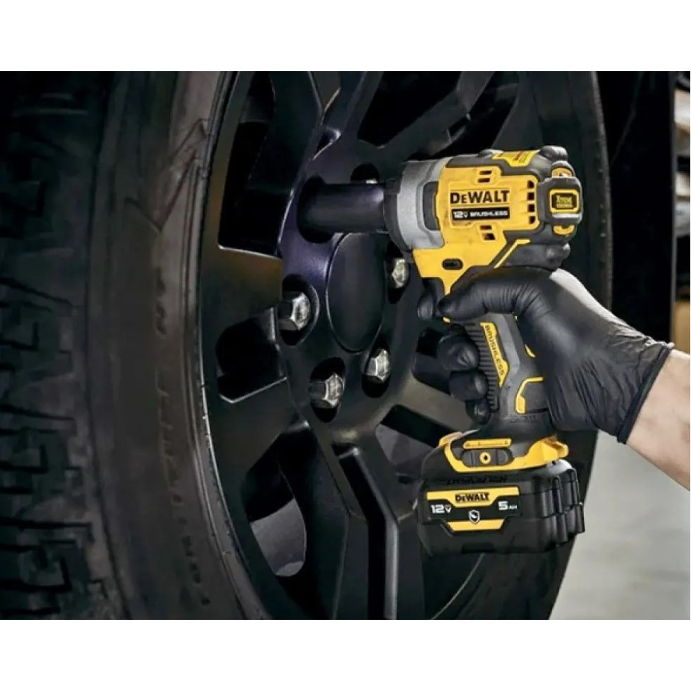 Гайковерт ударный акумуляторный DeWalt с АКБ и ЗУ DCF903P1