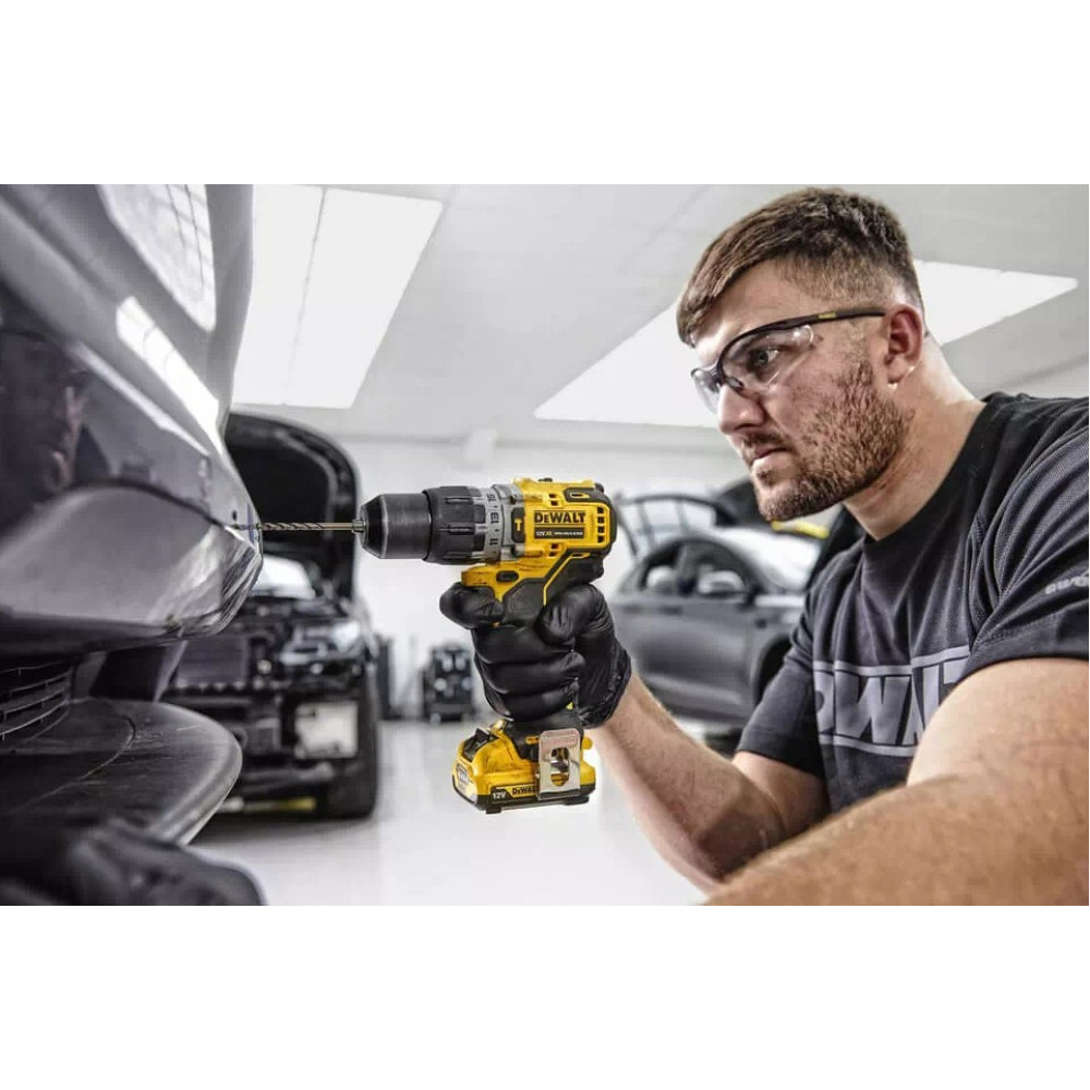 Дрель-шуруповерт аккумуляторная безщеточная ударная DeWalt с АКБ и ЗУ DCD706D2