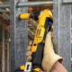 Дриль-шурупокрут акумуляторний кутовий DeWalt без АКБ та ЗП DCD740NT
