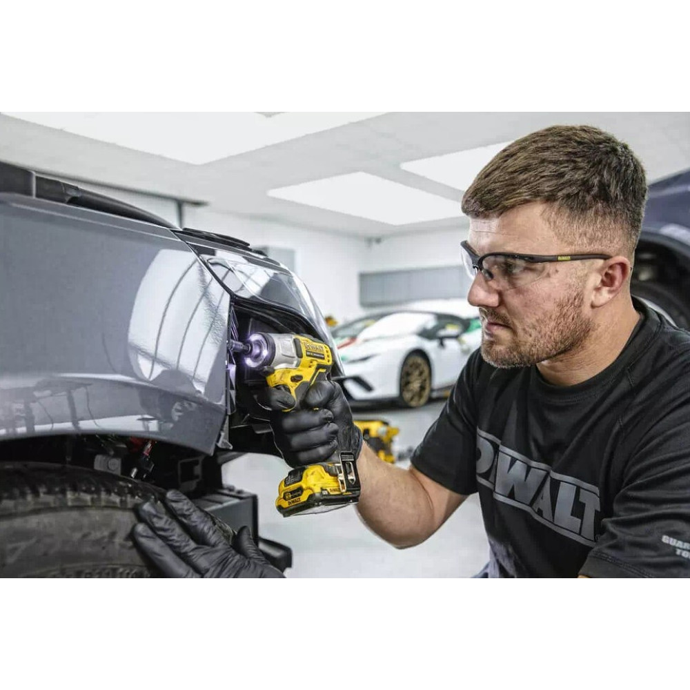 Шурупокрут акумуляторний ударний безщітковий DeWALT без АКБ та ЗУ DCF801N