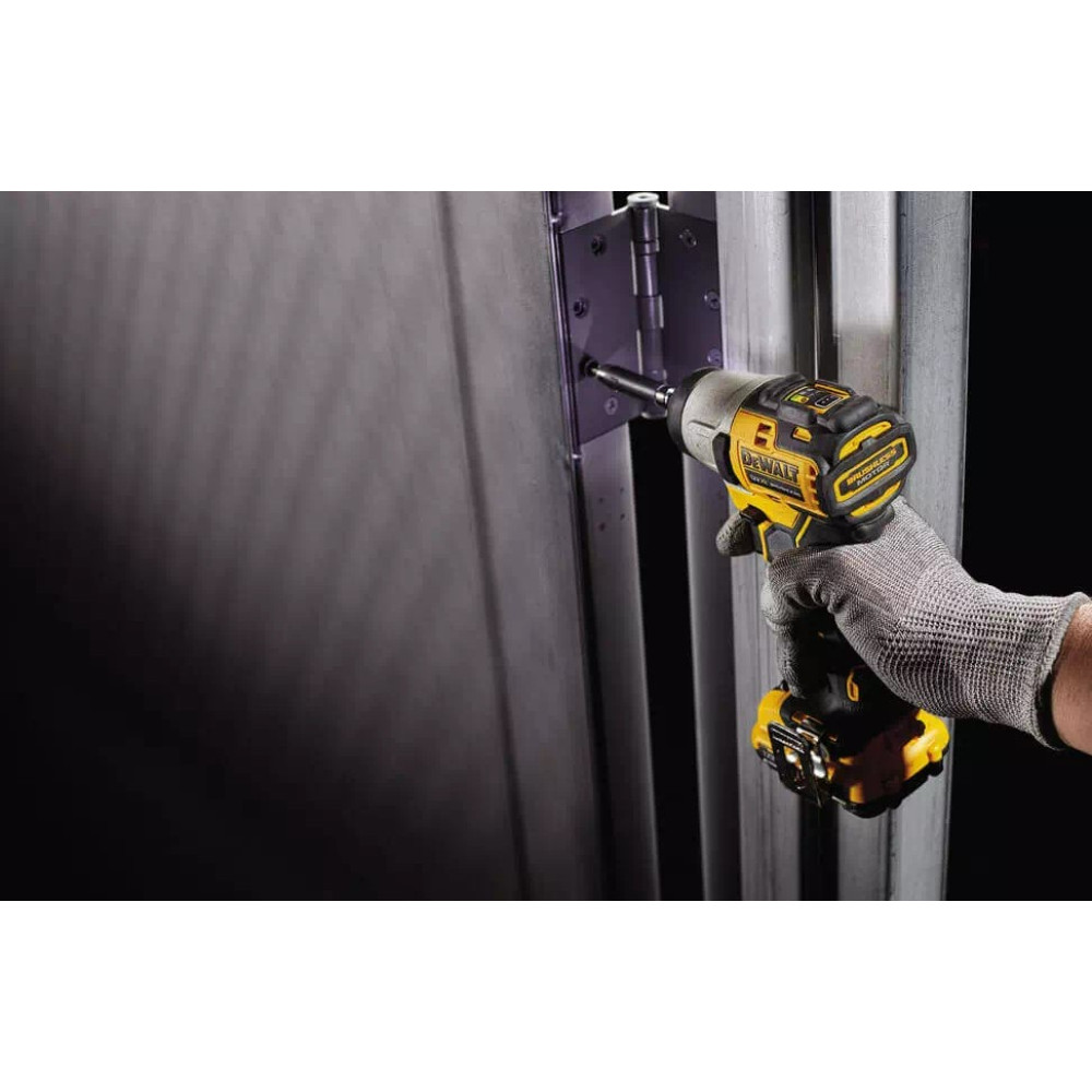 Шурупокрут акумуляторний ударний безщітковий DeWALT без АКБ та ЗУ DCF801N