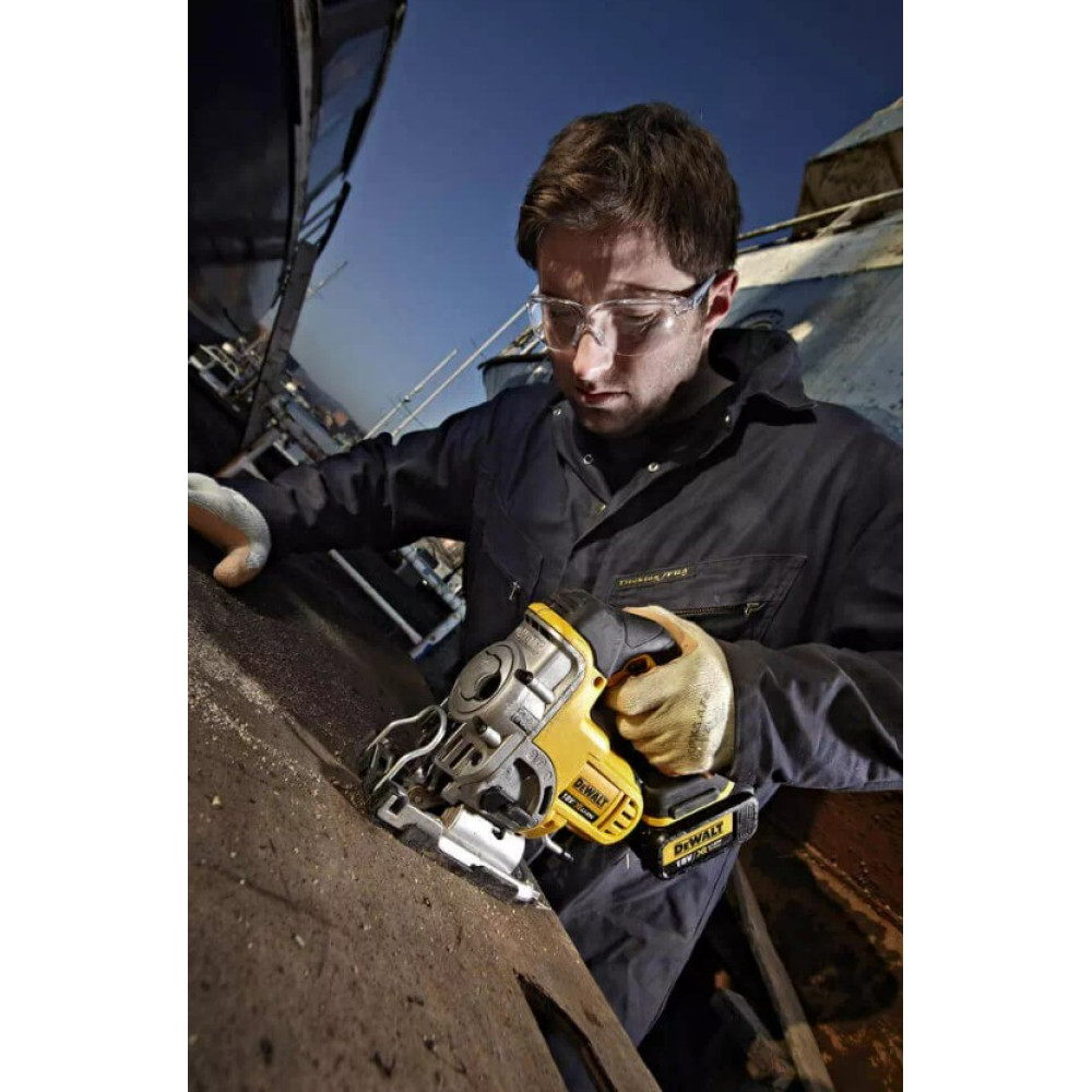 Пила лобзикова акумуляторна DeWalt без АКБ та ЗУ DCS331N