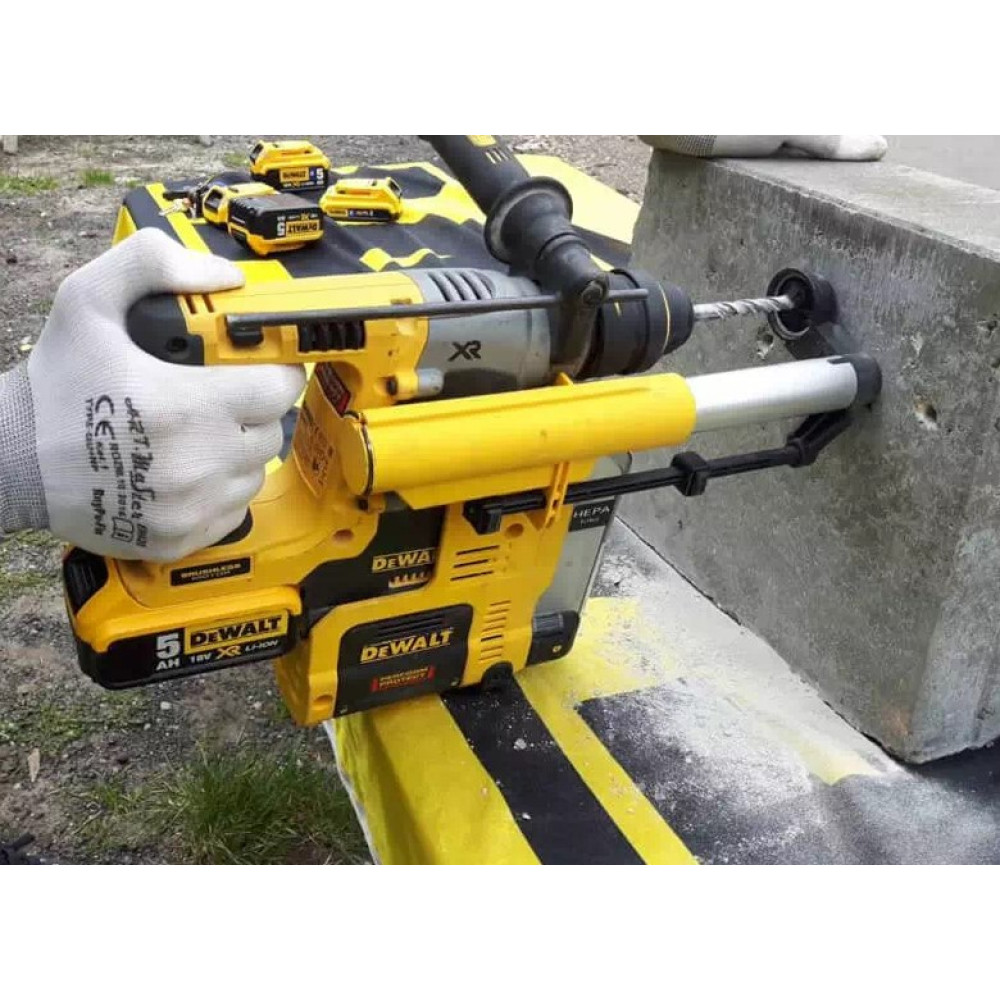 Перфоратор аккумуляторный DeWALT SDS-Plus с АКБ и ЗУ DCH275P2