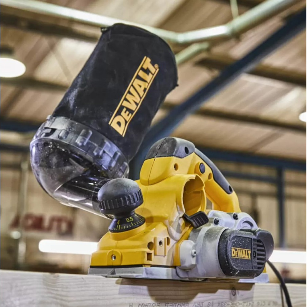 Рубанок сетевой DeWalt D26500