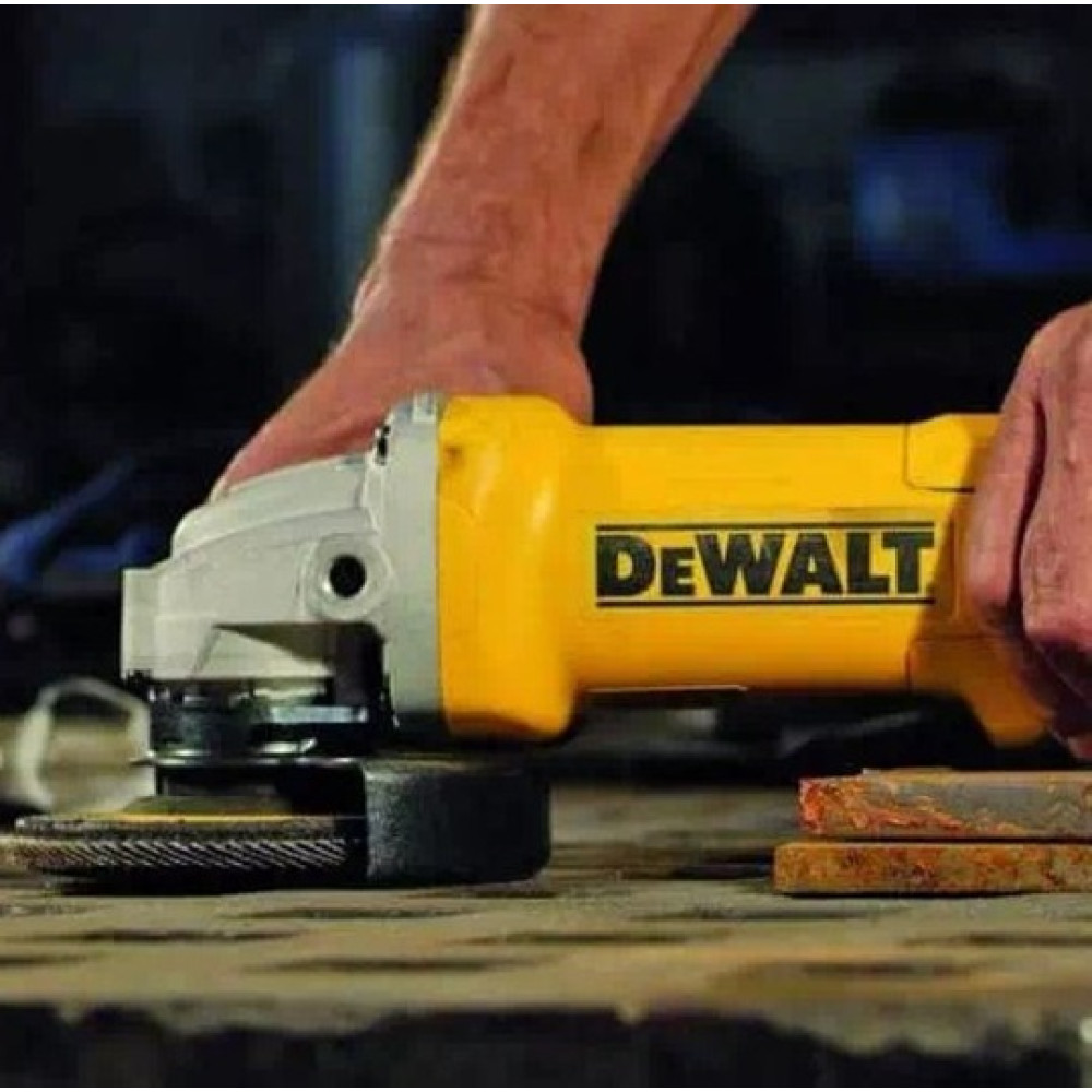 Шліфмашина кутова - болгарка мережева DeWalt DWE4233