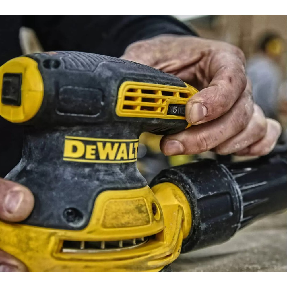 Шліфмашина ексцентрикова мережева DeWalt DWE6423